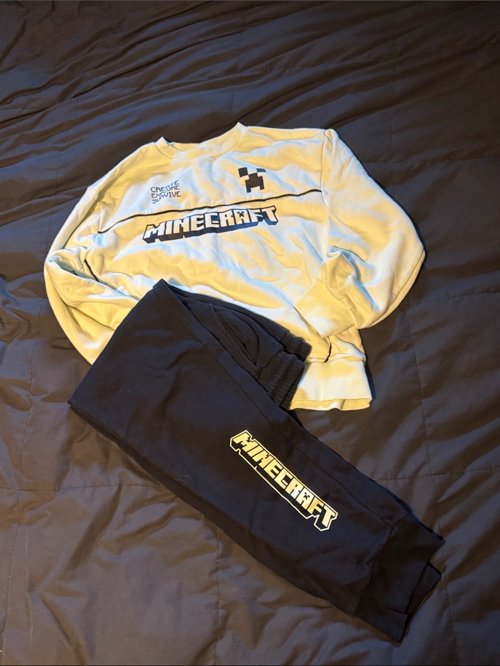 Minecraft Kids Matching Set - Light Yellow Sweatshirt & Black Joggers